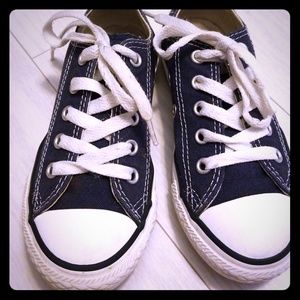 Converse denim sneakers. EUC!